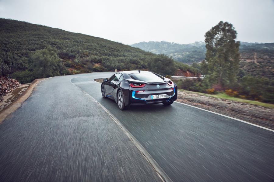  BMW i8 2014 года  (фото 40 из 180)